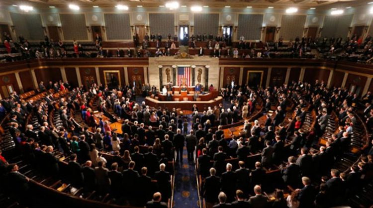 ΗΠΑ: Η Βουλή των Αντιπροσώπων ενέκρινε τις ψυχροπολεμικές κυρώσεις κατά της  Ρωσίας