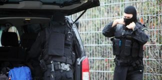 τρομοκρατική