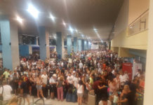 νεκροθάφτης