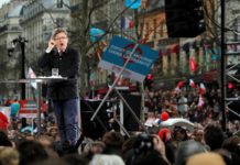 Έρευνες στο σπίτι του Μελανσόν και στα γραφεία της «Ανυπότακτης Γαλλίας», μετά από τις διώξεις Λαφαζάνη μελανσόν