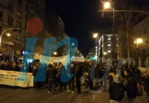 πρόσφυγες