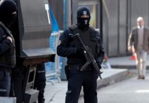 Μαζικές συλλήψεις συνταγματαρχών και ταγματαρχών