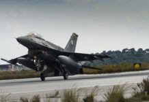 Μπλοκάρει το Αιγαίο για στρατιωτικές ασκήσεις