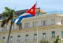 πρώτη υποτίμηση του πέσο