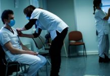 Πώς η Ευρώπη απέτυχε στην κούρσα των εμβολίων