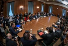 Ανασχηματισμός της «πλάκας» μιας κυβέρνησης
