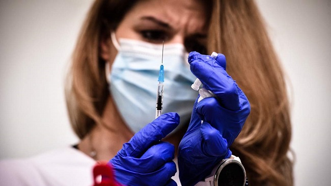 Μέχρι Σεπτέμβριο η Ελλάδα εμβολιάζει μόλις 23%