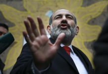 πρωθυπουργός κάνει λόγο για απόπειρα στρατιωτικού