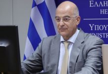 Ο «ανιστόρητος» Δένδιας