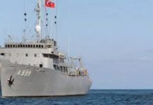 τη χώρα η Αθήνα λέει ότι ψιχαλίζει