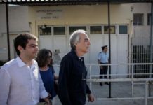 Το Facebook «έκοψε» τις αναρτήσεις του γιου