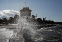Στα κάγκελα οι έμποροι σε Θεσσαλονίκη