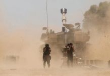 Συγκέντρωση στρατευμάτων στα σύνορα