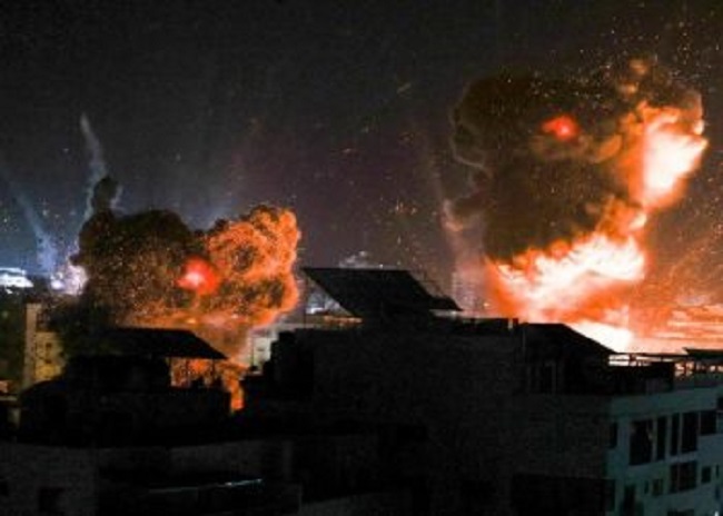 Νύχτα μέρα στη Γάζα-Χτυπήθηκε Ισραηλινή εξέδρα