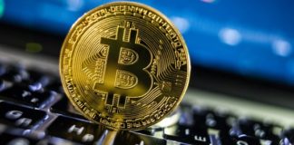 Επιθυμεί να μετατρέψει το bitcoin σε εθνικό