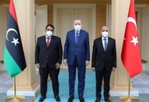 που κινδυνεύει να γίνει αποικία της