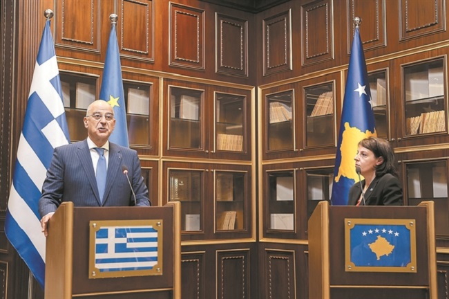 Η Ελλάδα μελετά «αναγνώριση» Κοσσόβου