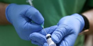ΟΕΝΓΕ: Εσείς υπονομεύετε τον εμβολιασμό