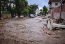 Φονική πλημμύρα στη Μάνδρα