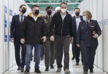 Κατευθύνεται σε υποχρεωτικό εμβολιασμό