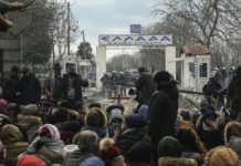 μονιμοποίηση των προσφύγων επί πληρωμή