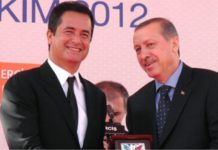 σκηνοθετεί σόου Ερντογάν στα Βαρώσια