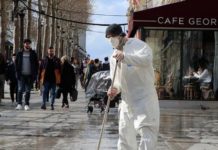 κρουσμάτων με εμβολιασμό στο 90%