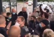 Η γαλλική αστυνομία σε ανεμβολίαστους απαγορεύει