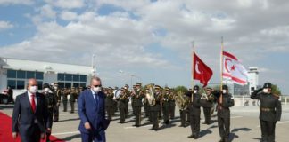 Τατάρ: Διαμαρτύρεται για αφαίρεση διαβατηρίου