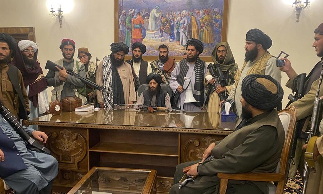 Βγήκαν τα μαχαίρια στους Ταλιμπάν
