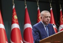 Χωρίς εμένα θα είσαστε στο μαύρο σκοτάδι