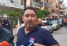 Οι φασίστες προκαλούν με ανοχή των ΜΑΤ