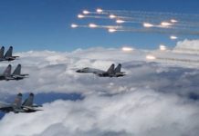 Σμήνη κινεζικών αεροσκαφών κοντά