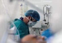 Πάνω από 6.000 ανεμβολίαστοι υγειονομικοί