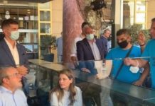 έτρεψαν σε φυγή τον υπουργό Εργασίας Κ.Χατζηδάκη
