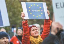 Η Βαρσοβία μπροστά σε ένα ντε φάκτο