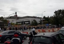 Εικόνες ντροπής έξω από το ΑΠΘ