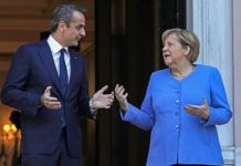 Merkel: Επιβεβαίωσε ότι θυσίασε την Ελλάδα για διάσωση τραπεζών και ευρώ
