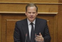 Θετικός στον COVID αν και εμβολιασμένος