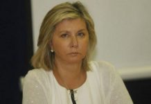 Μακρή-Απίστευτο!-Αφαίρεση γονικής μέριμνας για «αρνητές» που δεν στέλνουν παιδιά τους σχολείο