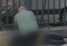 Εικόνες σοκ με ασθενείς να καταρρέουν έξω