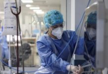 Στα χαρακώματα για VIP-ΜΕΘ-ΠΟΕΔΗΝ και Πλεύρης στα μαχαίρια με αναφορές