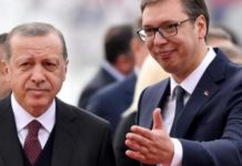 Υπογράφηκε αμυντική συμφωνία Σερβίας-Τουρκίας: Ερωτήματα στην Ελλάδα και αντιδράσεις στην Τουρκία