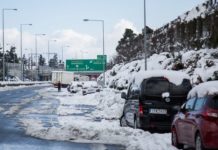 Παραμένουν 500 οχήματα στην Αττική Οδό