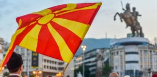 Σκοπιανοί εθνικιστές κατά Πρεσπών