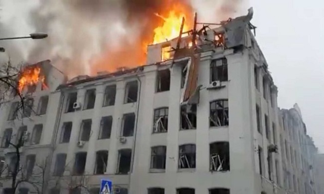 Καταστράφηκε το Αρχηγείο των ΕΔ της Ουκρανίας στο Χάρκοβο