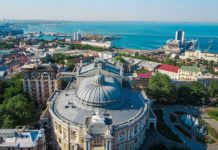 Δεν επιτρέπει απόπλου εμπορικών από την Οδησσό