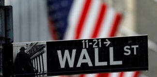 52 ετών καταγράφει η Wall Street