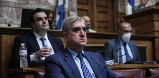 Η παραδοχή Κοντολέοντα ότι παρακολουθούσε