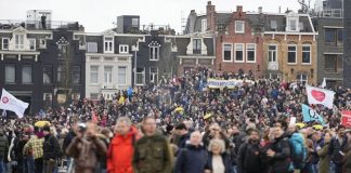 Ολλανδία: Μόλις πριν τον εκτροχιασμό